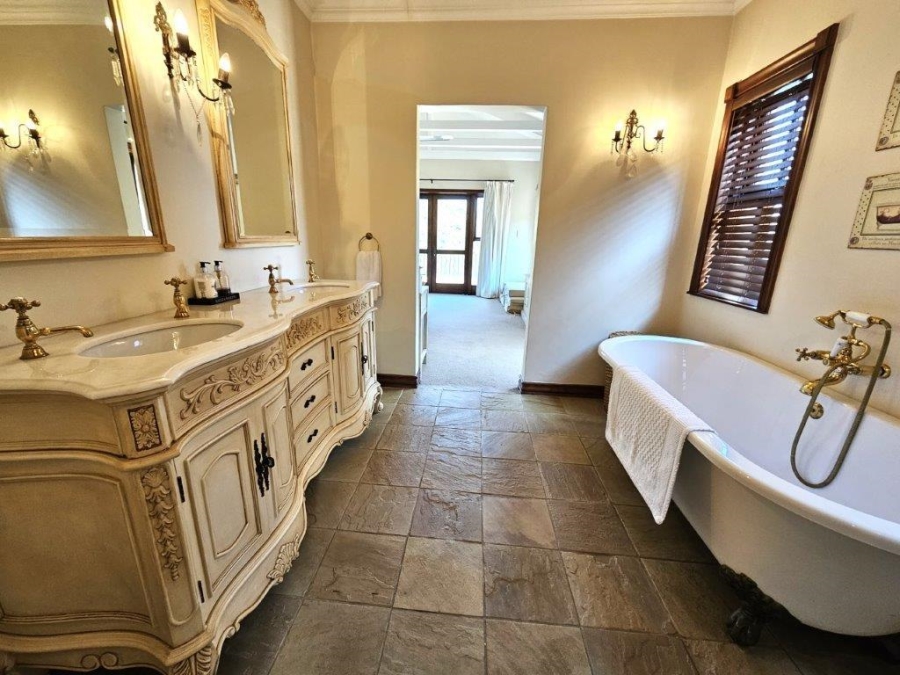 5 Bedroom Property for Sale in Estate D Afrique North West